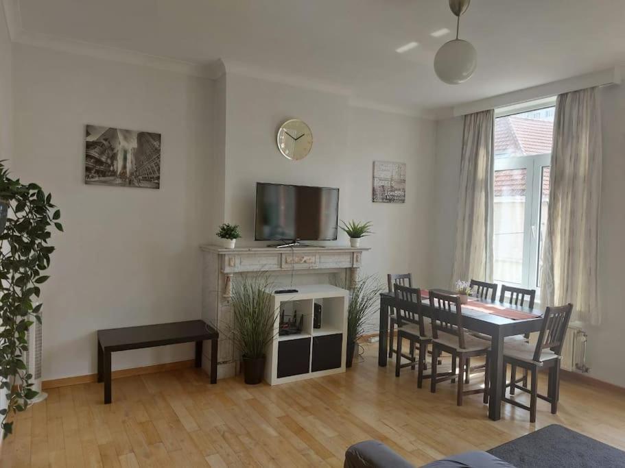Charming 1-Bedroom Apartment Brussel Bagian luar foto