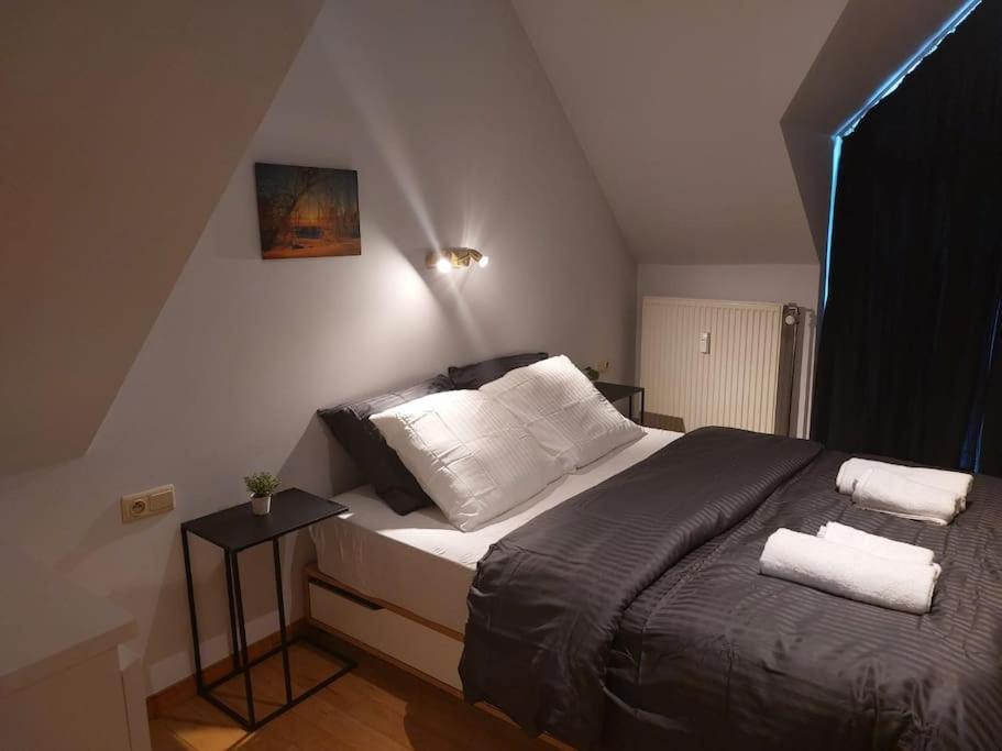 Charming 1-Bedroom Apartment Brussel Bagian luar foto